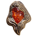 Amber broche