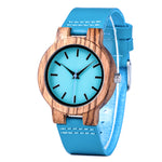 Blauwe houten horloge