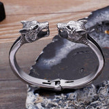 Wolf bangle armband